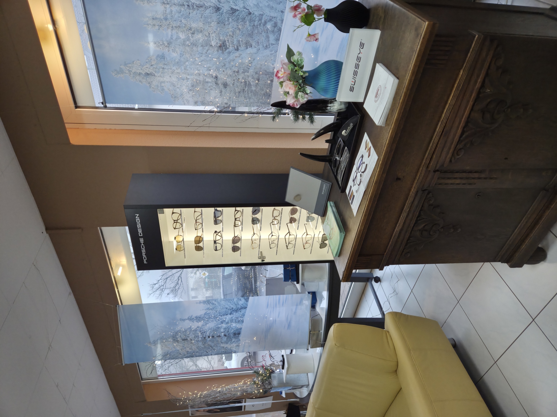 Exklusive Auswahl: Büffelhorn-Fassungen und Porsche Design